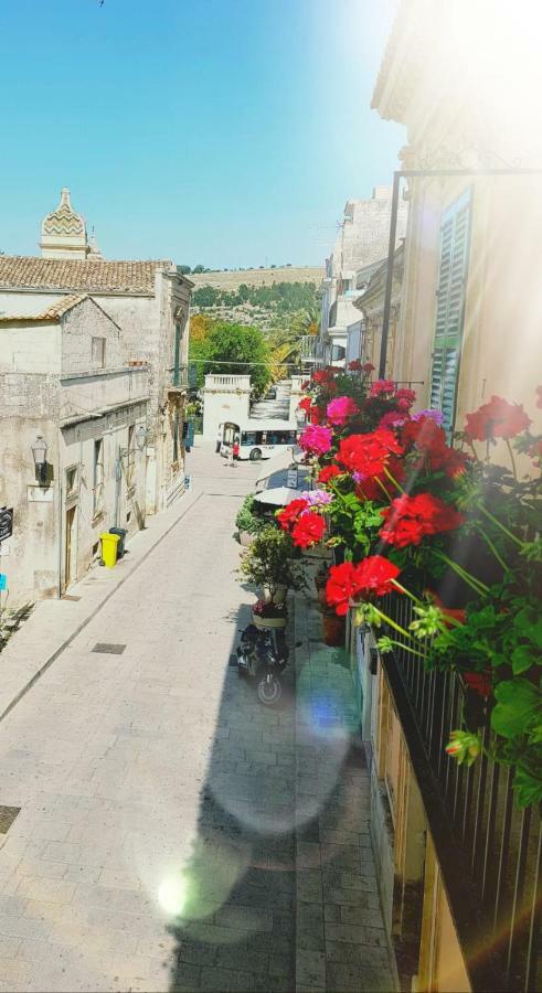 B&B Loft Famiglia Arezzo Ragusa Exteriör bild